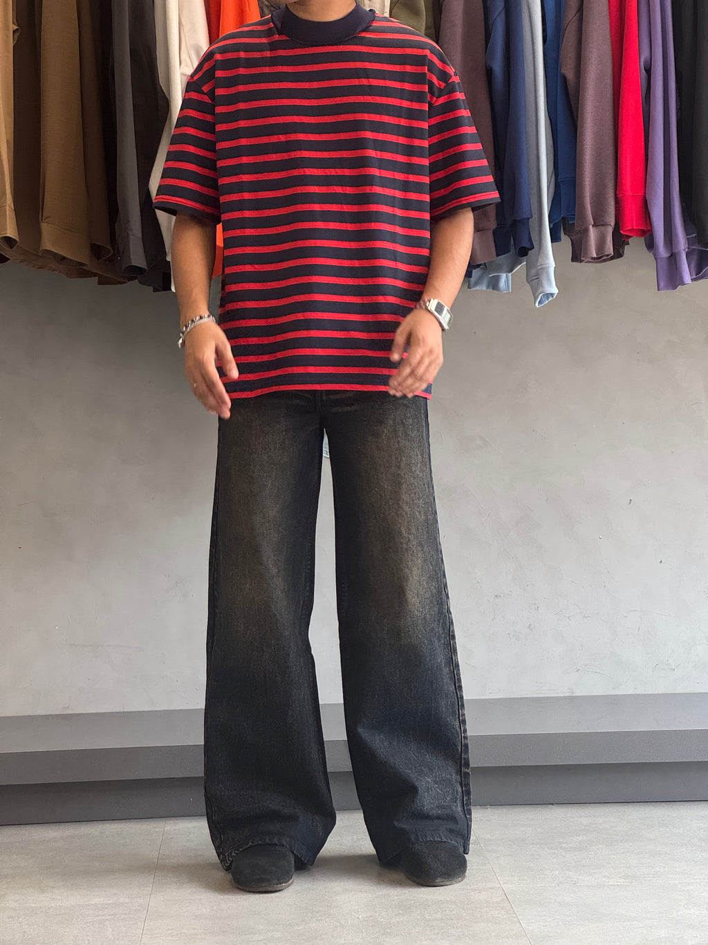 WIDE-LEG JEANS