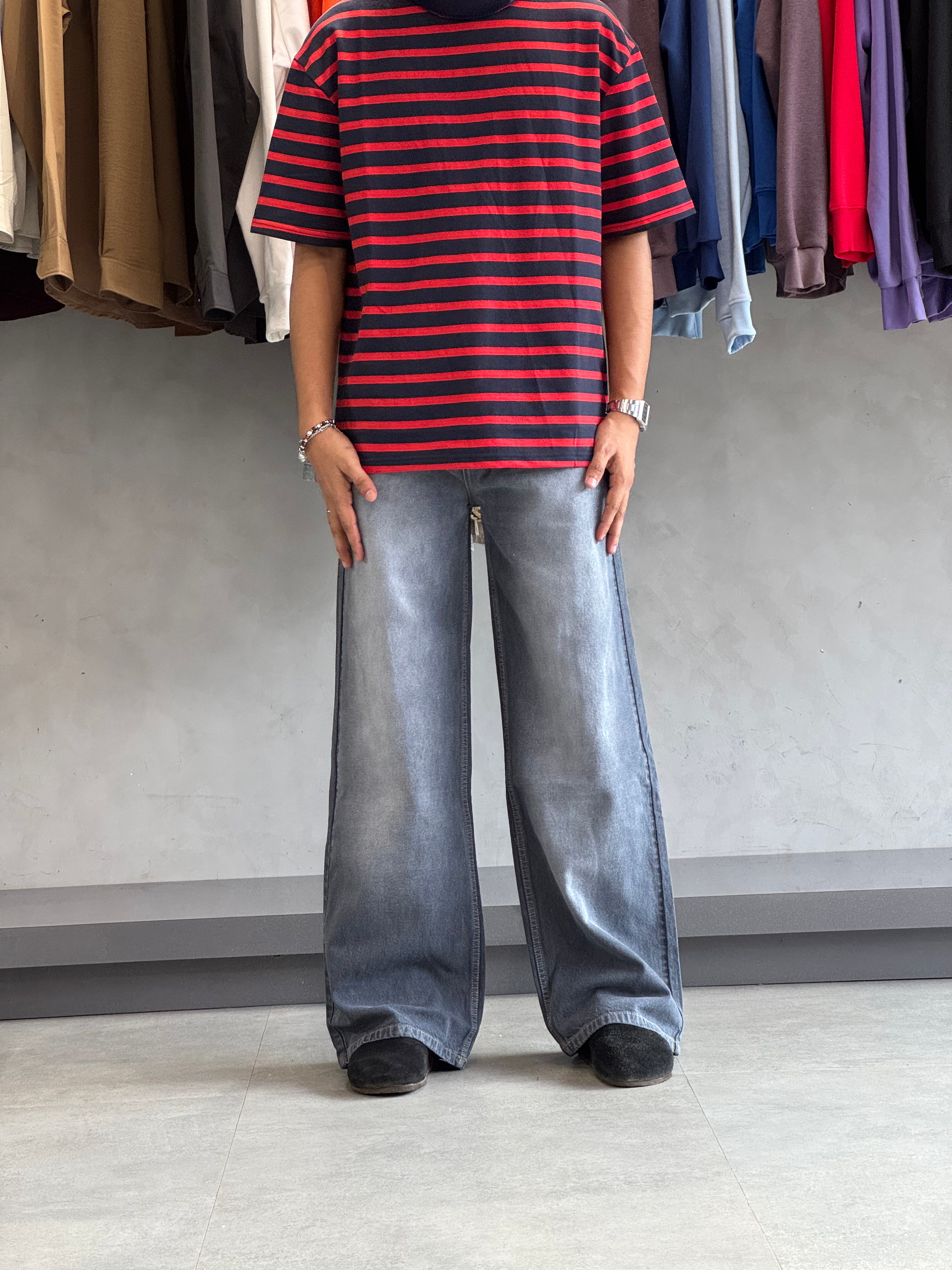 WIDE-LEG JEANS